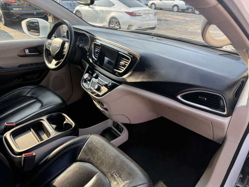 2018 Chrysler Pacifica Hybrid Touring L