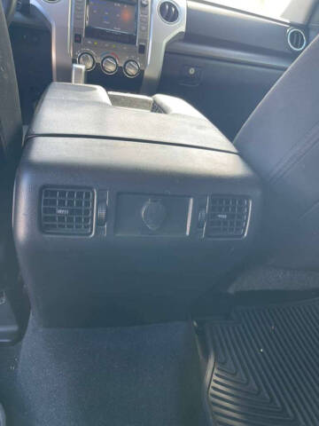 2015 Toyota Tundra SR5