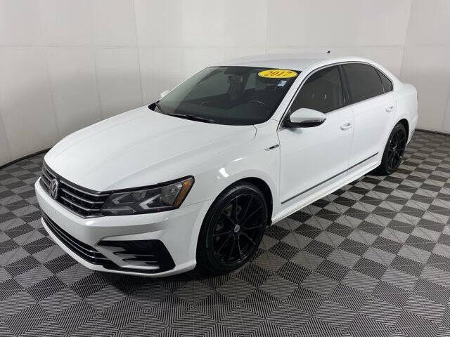 2017 Volkswagen Passat 1.8T R-Line