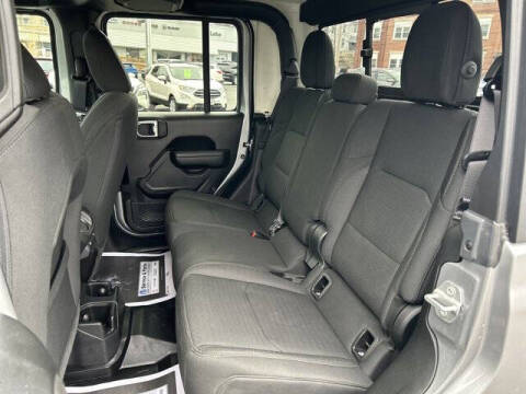 2021 Jeep Gladiator Willys