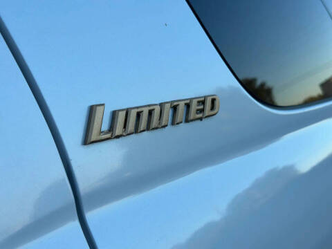 2005 Toyota Sequoia Limited