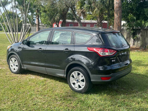 2015 Ford Escape S