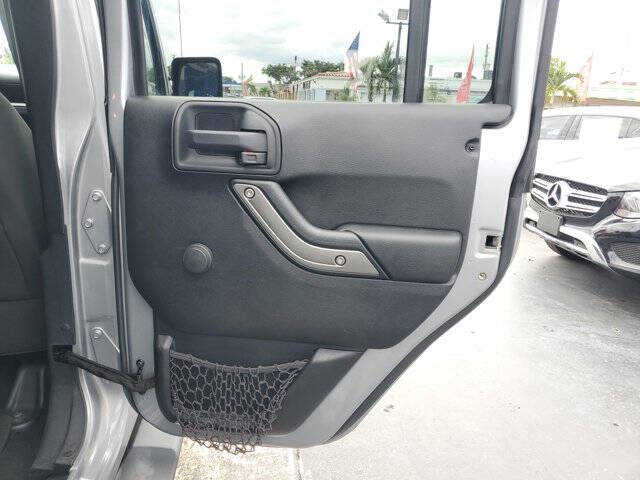 2015 Jeep Wrangler Unlimited Sport