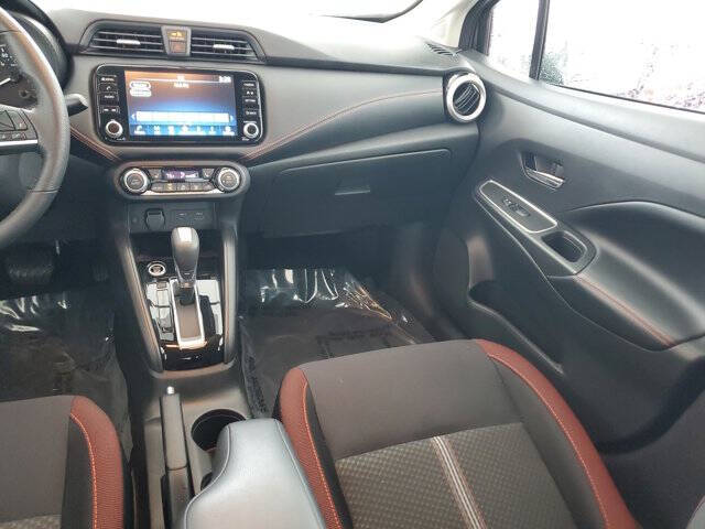 2023 Nissan Versa SR