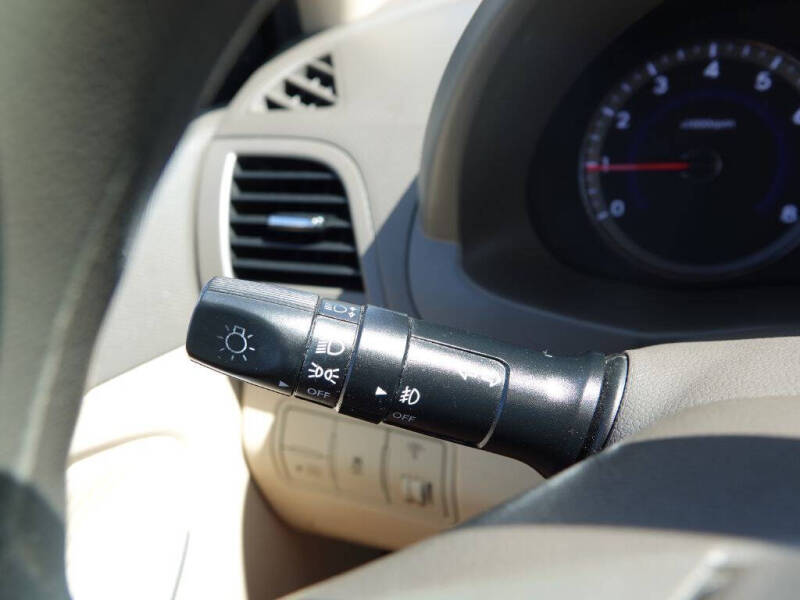 2012 Hyundai Accent GLS