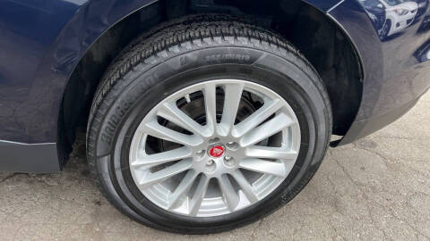 2017 Jaguar F-PACE 35t Prestige