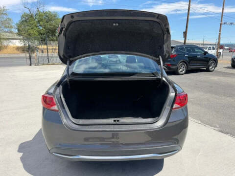 2016 Chrysler 200 Limited Platinum