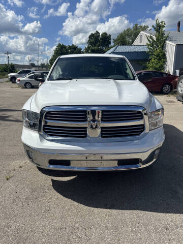 2015 RAM 1500 SLT
