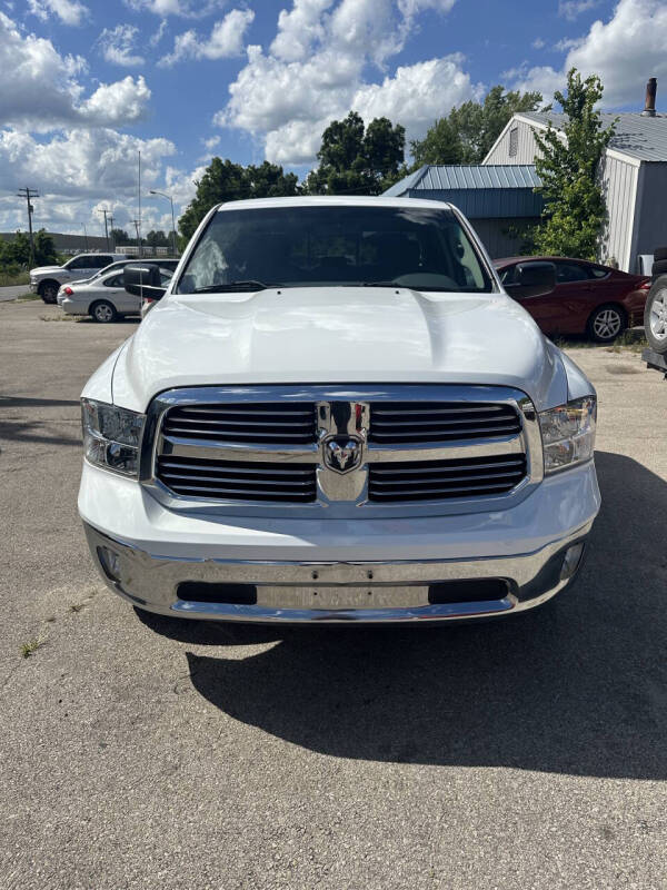 2015 RAM 1500 SLT