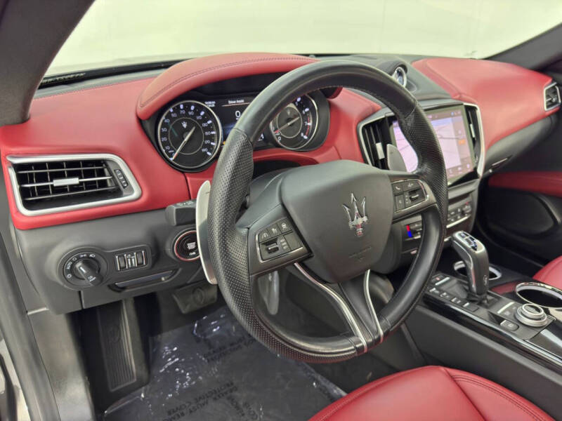 2023 Maserati Ghibli Modena Q4