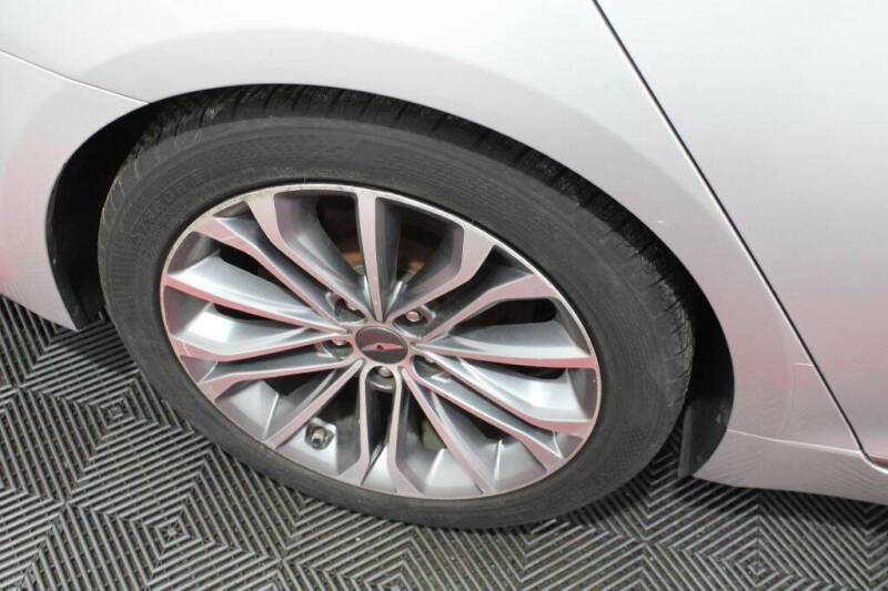 2015 Hyundai Genesis