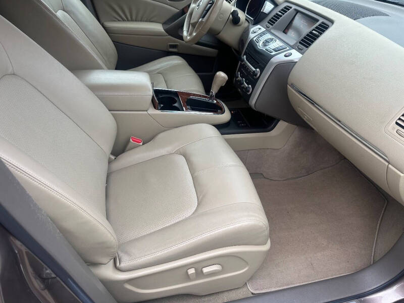 2010 Nissan Murano LE