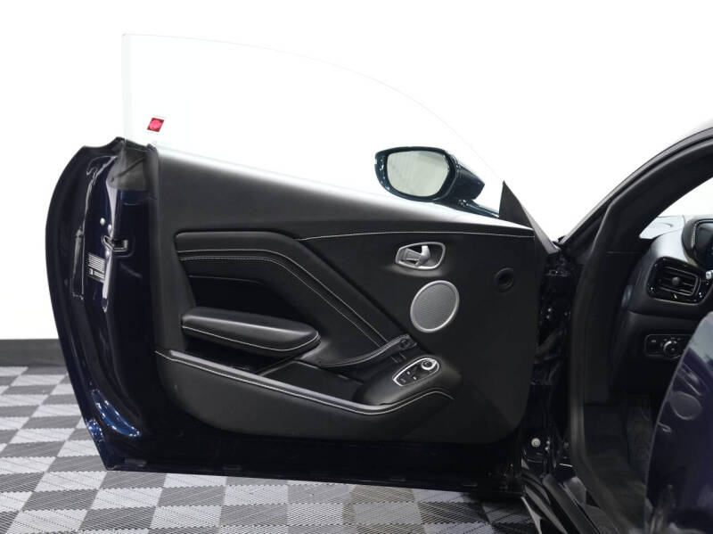 2020 Aston Martin Vantage