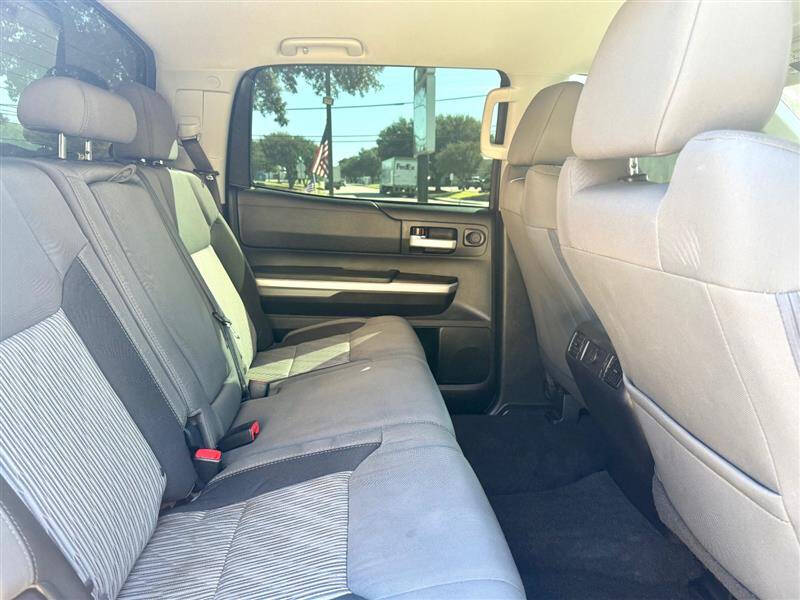 2017 Toyota Tundra SR5