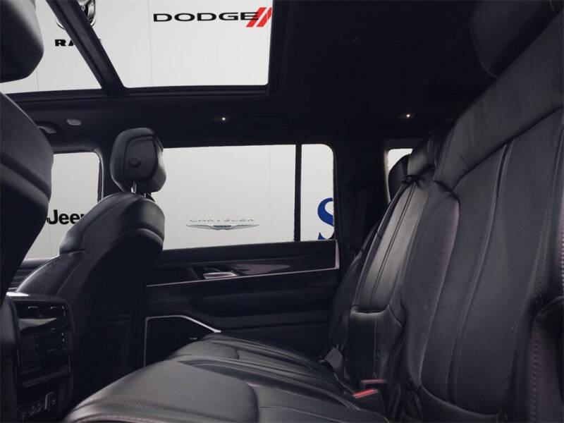 2022 Jeep Wagoneer Series III