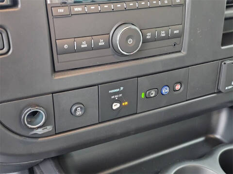 2025 Chevrolet Express 2500