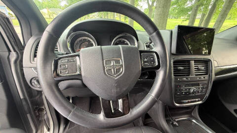 2016 Dodge Grand Caravan SXT Plus