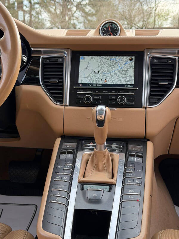 2015 Porsche Macan S