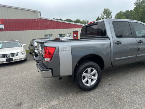 2013 Nissan Titan SV