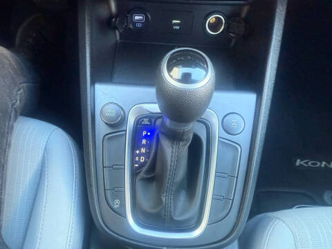 2022 Hyundai Kona SEL