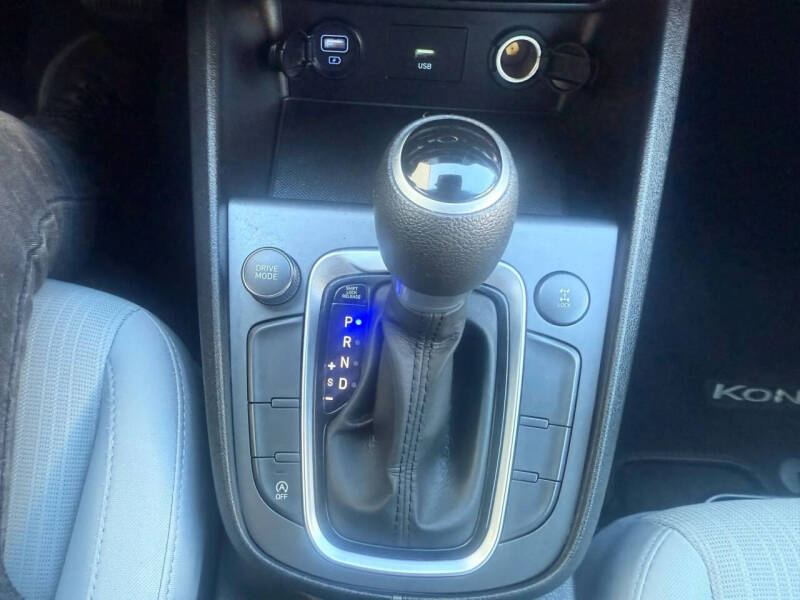 2022 Hyundai Kona SEL