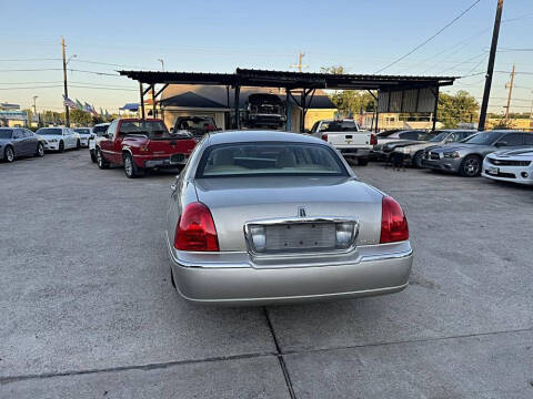 2007 Lincoln Town Car Signature