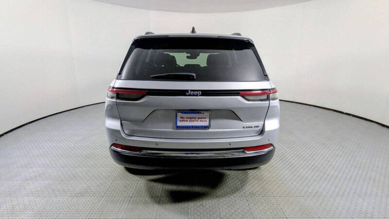 2024 Jeep Grand Cherokee Laredo