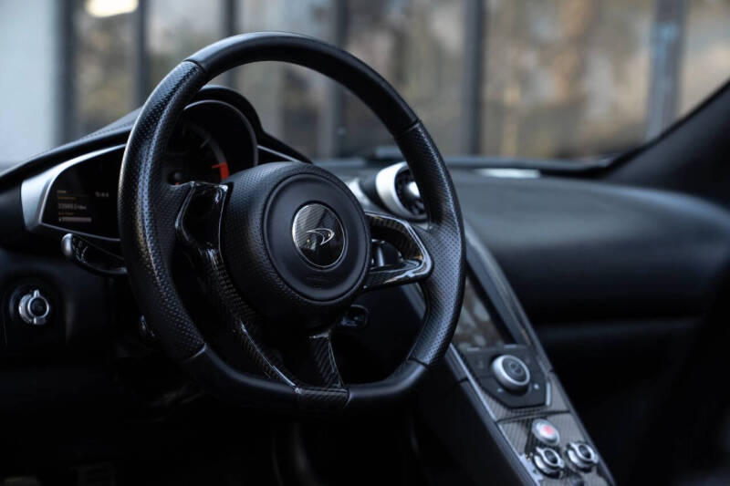 2013 McLaren MP4-12C Spider