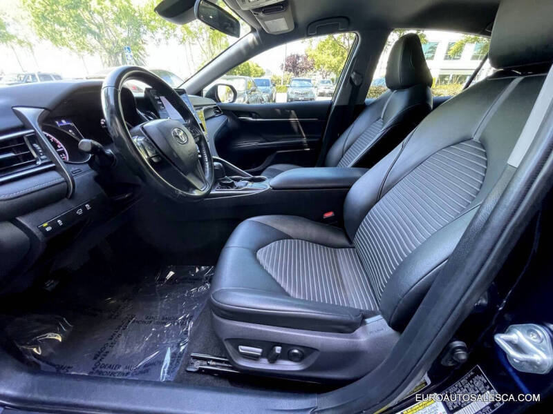 2022 Toyota Camry SE