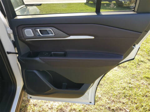 2025 Ford Explorer Platinum