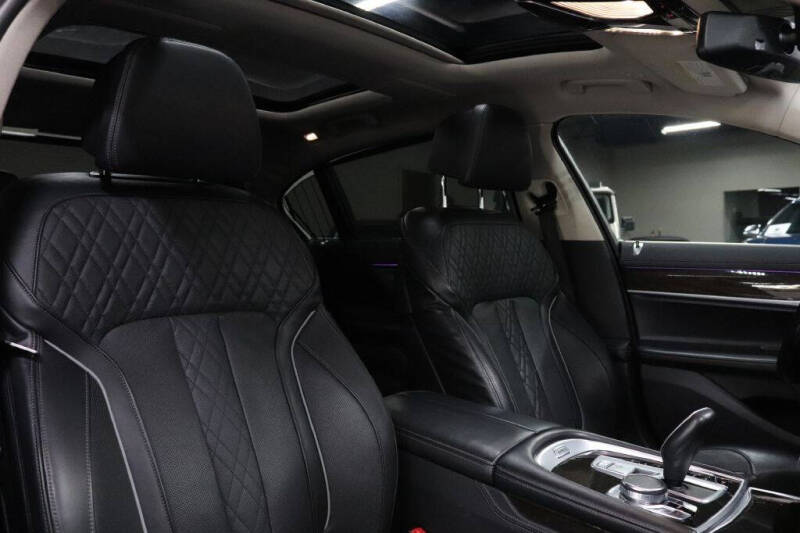 2020 BMW 7 Series 740i