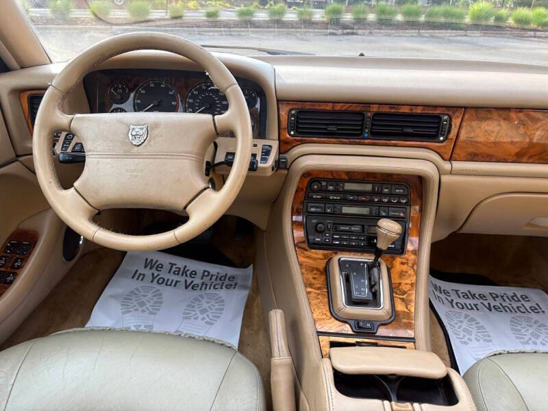 1997 Jaguar XJ-Series XJ6