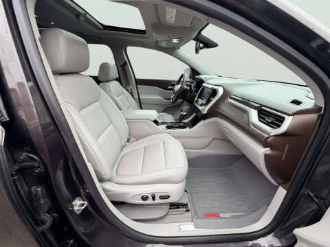 2017 GMC Acadia SLT-1