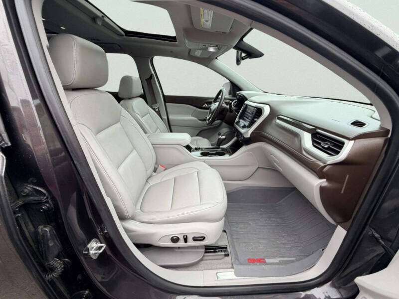 2017 GMC Acadia SLT-1