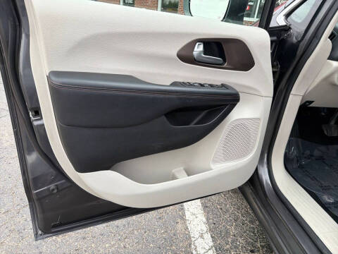 2018 Chrysler Pacifica Touring L Plus