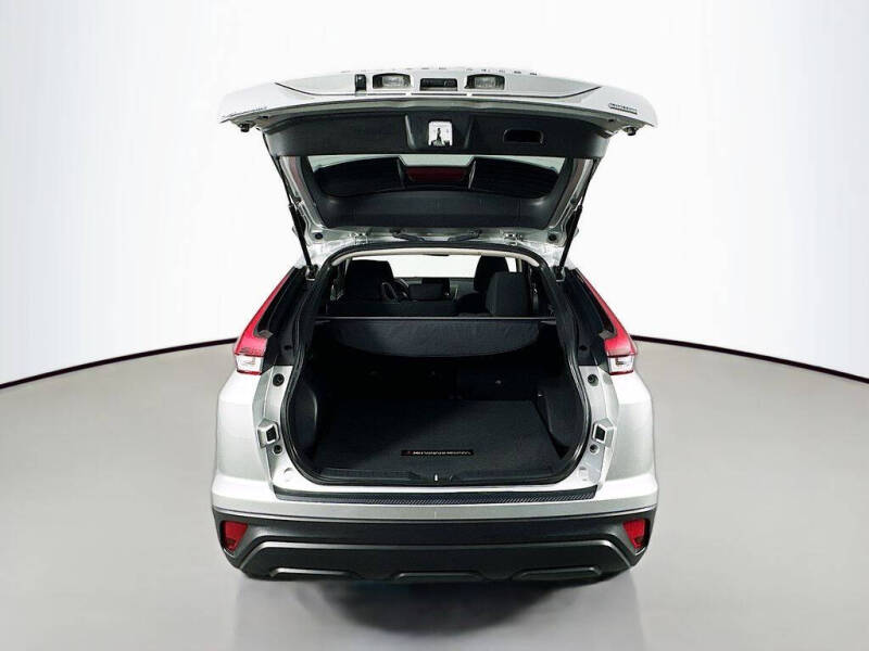 2023 Mitsubishi Eclipse Cross LE