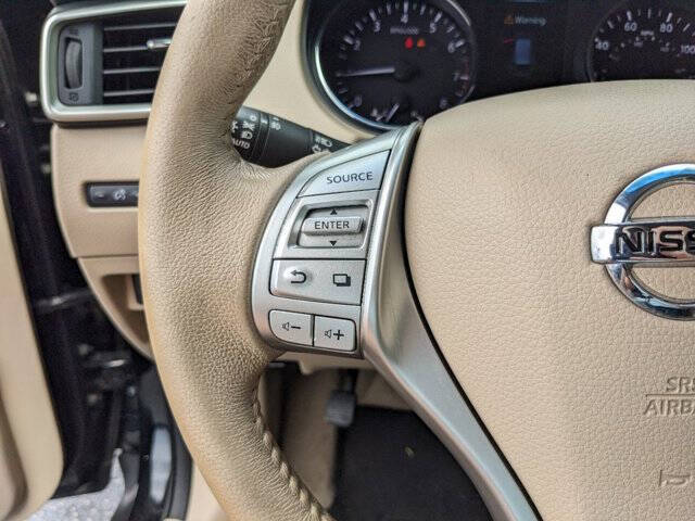 2015 Nissan Rogue 28
