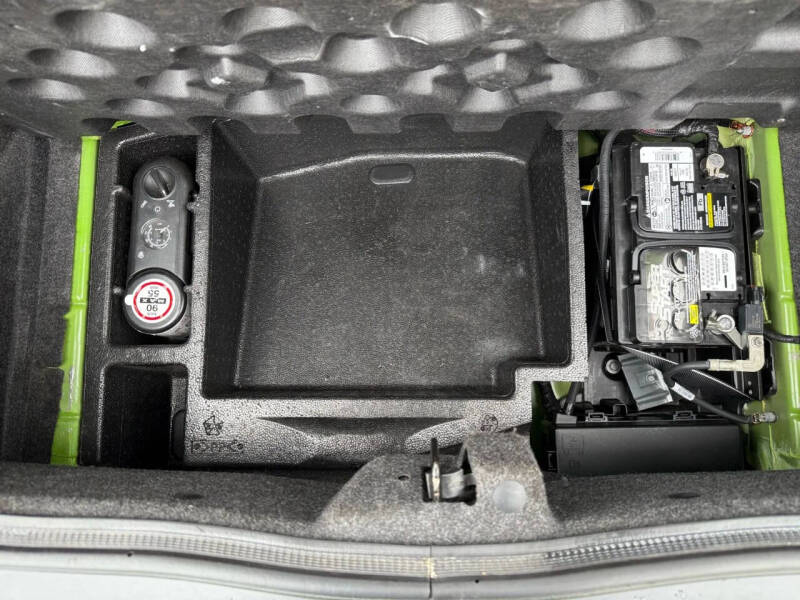 2017 Dodge Challenger 392 HEMI Scat Pack Shaker