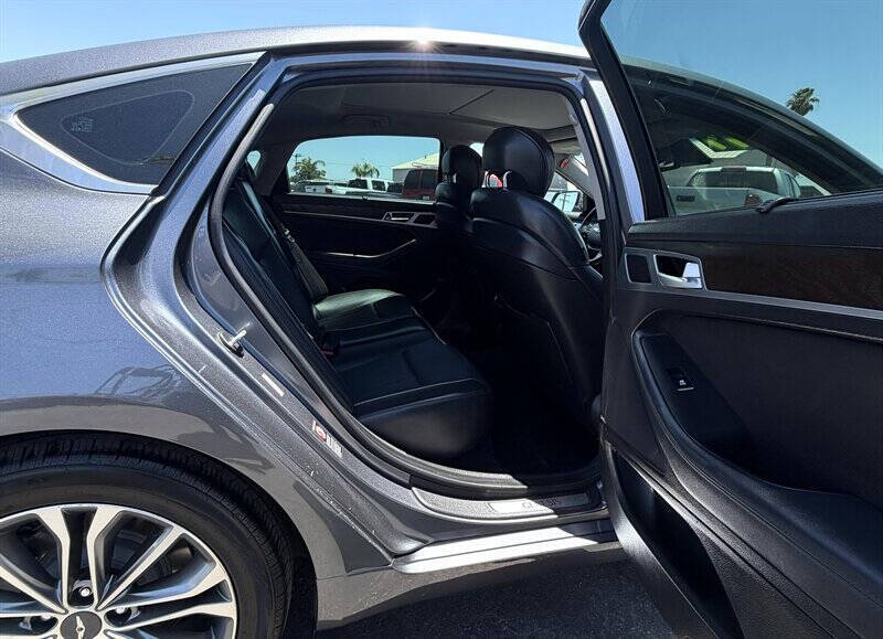 2015 Hyundai Genesis