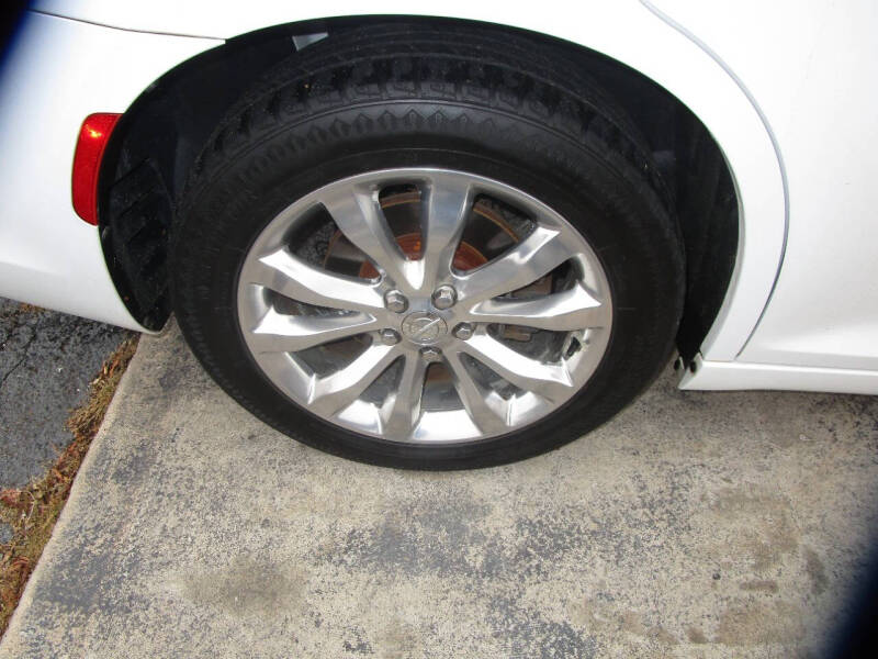 2017 Chrysler 300 Limited