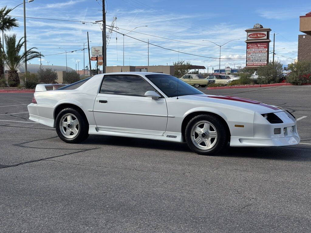 1992 Chevrolet Camaro 74