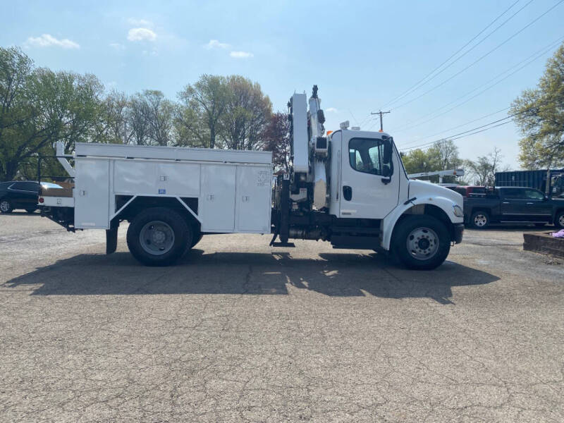 2008 Freightliner M2 106