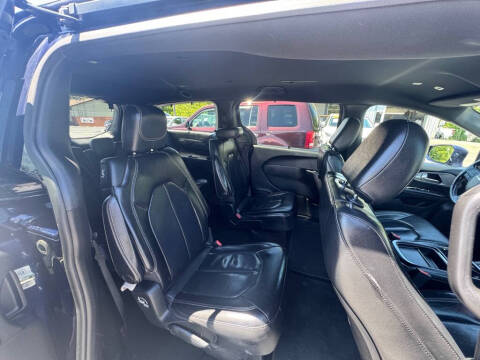 2018 Chrysler Pacifica Touring L