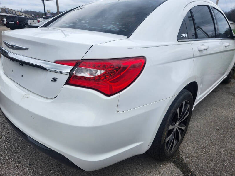 2011 Chrysler 200 S