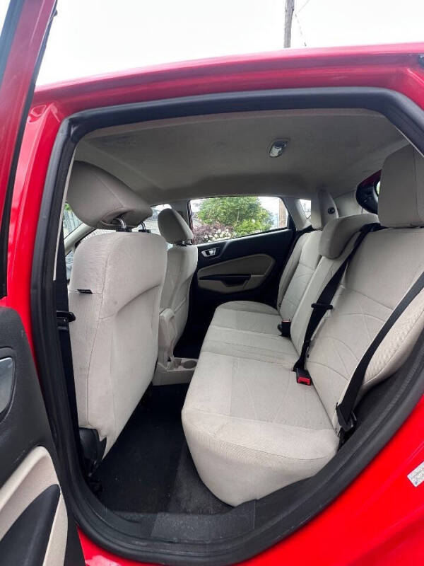2014 Ford Fiesta SE