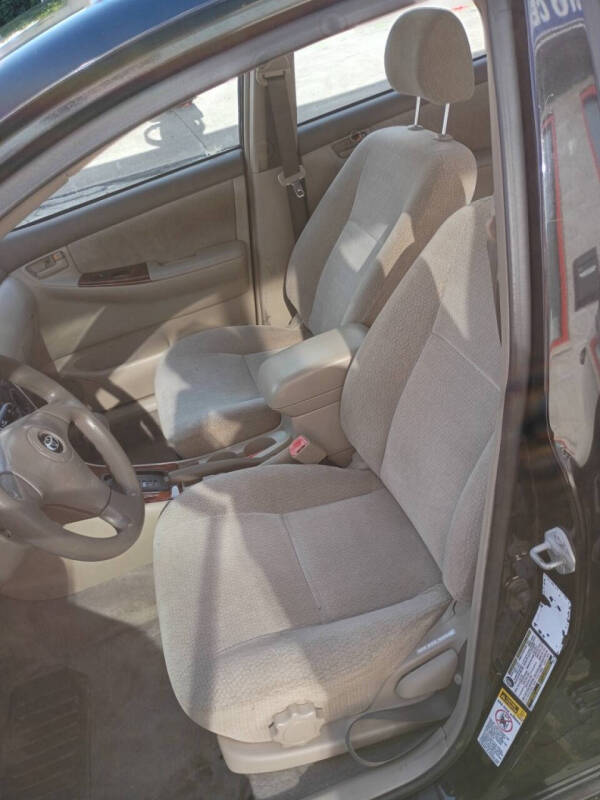 2004 Toyota Corolla CE