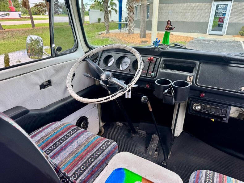 1974 Volkswagen Bus
