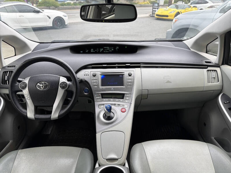2014 Toyota Prius Four