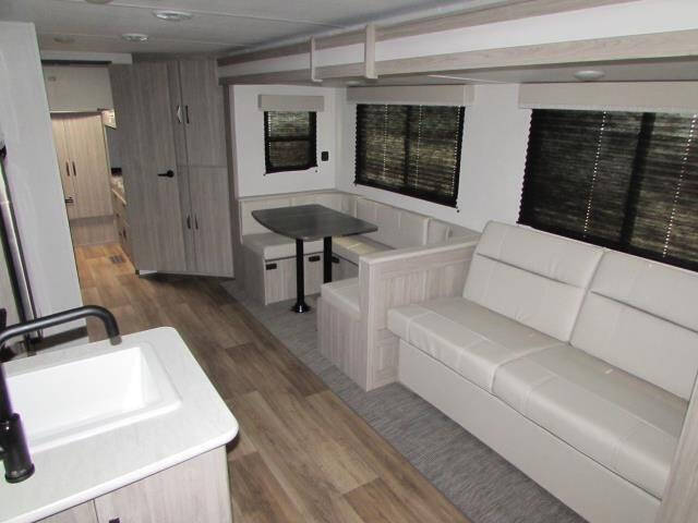 2025 KEYSTONE P 284QB