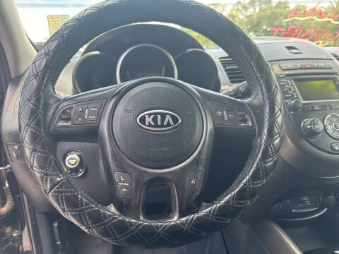 2012 Kia Soul +